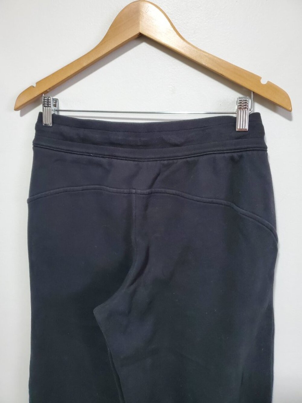LULULEMON Scuba Mid-Rise Wide-Leg 30" Track Pant Black Sz 6 Full Length Fleece - Picture 8 of 12